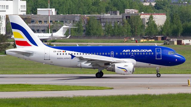 ER-AXM:Airbus A319:Air Moldova